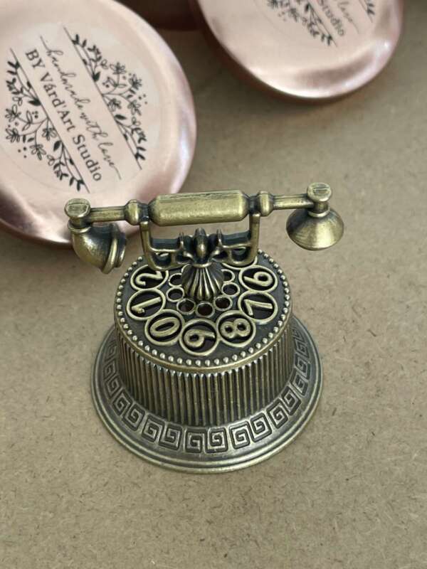 Természetes szúnyogriasztó gyertya kicsi fém telefonkagylóban, citronella illattal - Image 4
