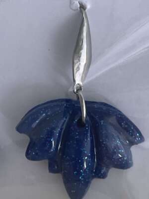 Levél alakú fülbevaló – sötétkék