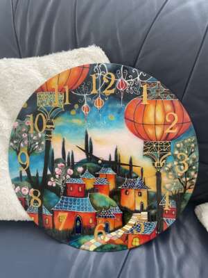 Idő egy varázslatos világban – kézzel festett falióra