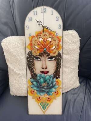 Dualitás, az idő tükre – kézzel festett falióra