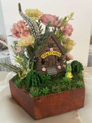 Asztali virágdísz - manóvilág