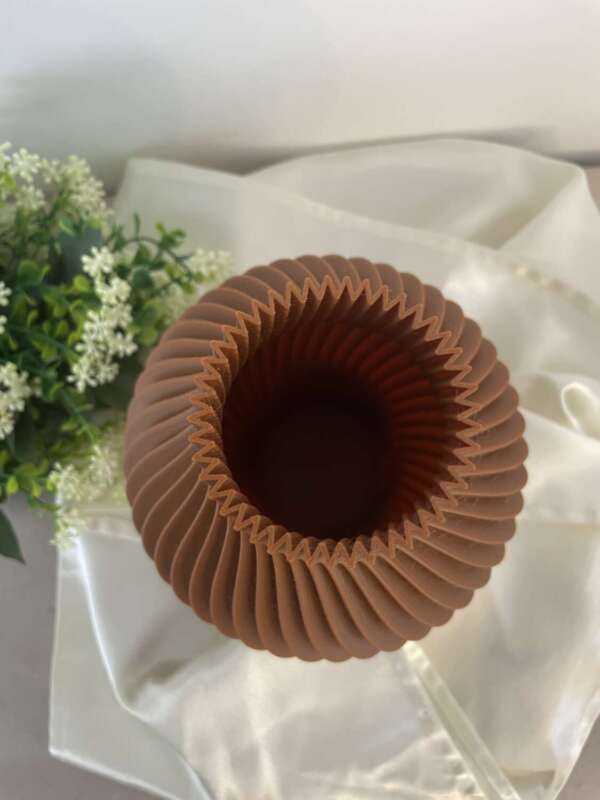 3D nyomtatott barna színű dizájnváza - 22 cm - Image 2
