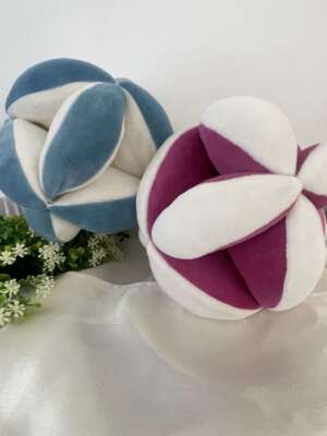 Montessori labda plüss anyagból