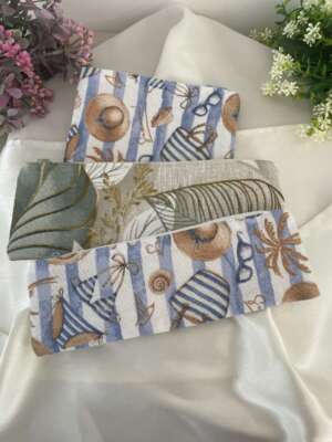 Bélelt cipzáros tasak / tolltartó