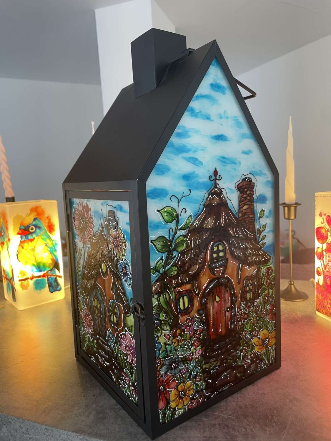 „Manólak” – kézzel festett, nagyméretű lámpás - Image 5